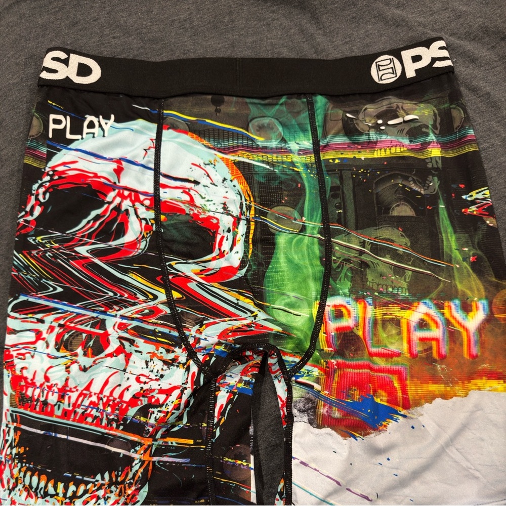 PSD Vibrant Skull Graphic Men's Shorts